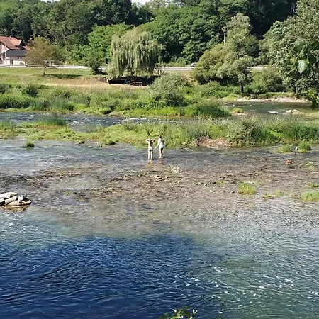펜션 Riverhouse Zeger 프리제도르